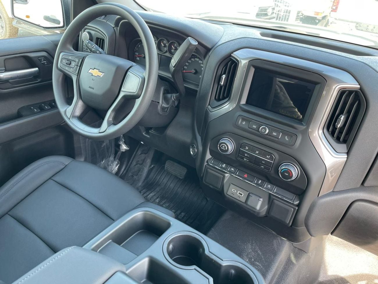 Chevrolet Silverado 5.3 V8 LT V8 5.3L AWD GCC