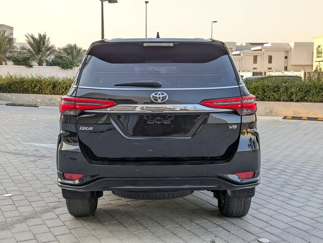 تويوتا فورتونر FACELIFTED GXR V6 4.0L GCC IN EXCELLENT CONDITION