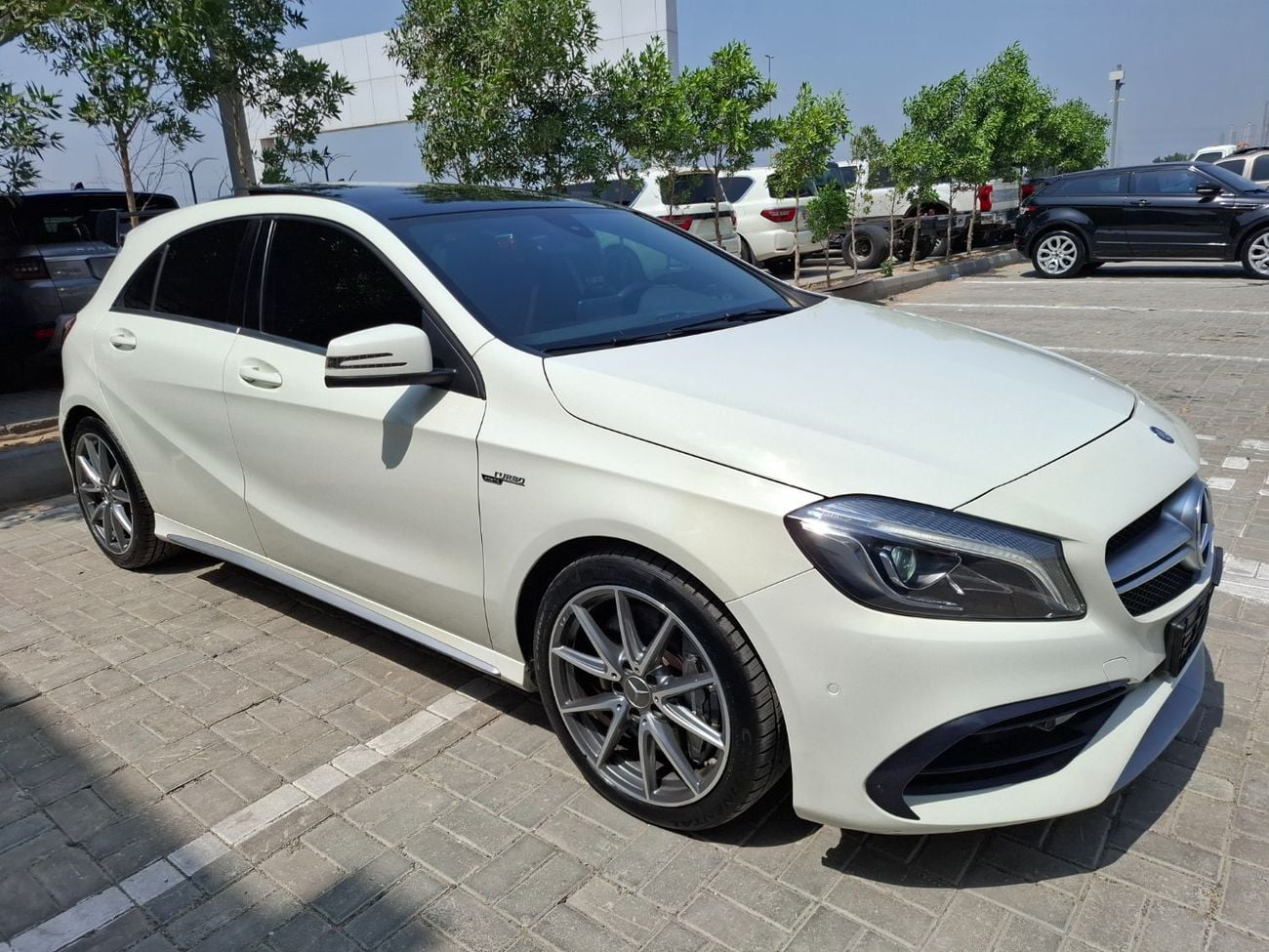 مرسيدس بنز A 45 AMG مرسيدس بنز A45 2016 full option