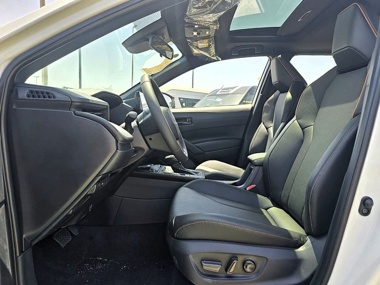 Toyota Corolla Cross Toyota corolla cross HEV 2.0L A/T SUV FWD White Color 2026 Model