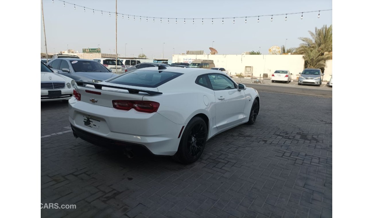 Chevrolet Camaro 2019 American model, 4 cylinder, cattle 40,000 km