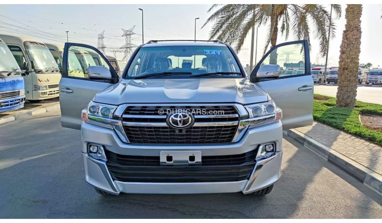 Toyota Land Cruiser 2016 Silver 4WD 4.4L Diesel |Full Option| Premium Condition, Leather & Electric Seats, Analog Clock