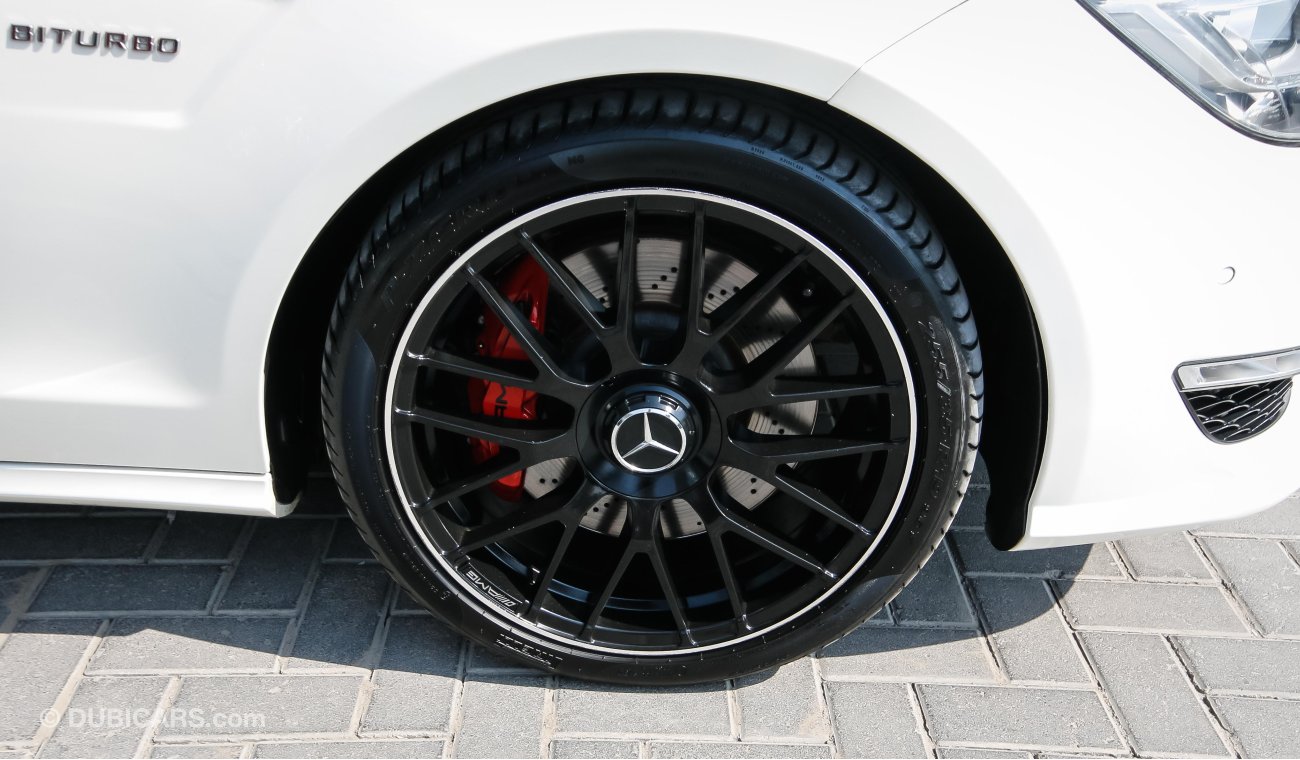 مرسيدس بنز CLS 500