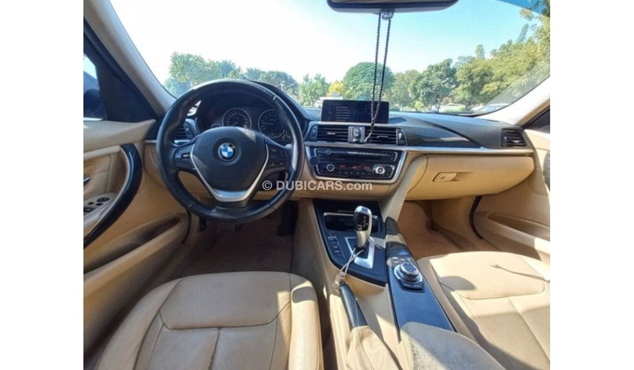 بي أم دبليو 335i 3.0L V6 Twin turbo Luxury line