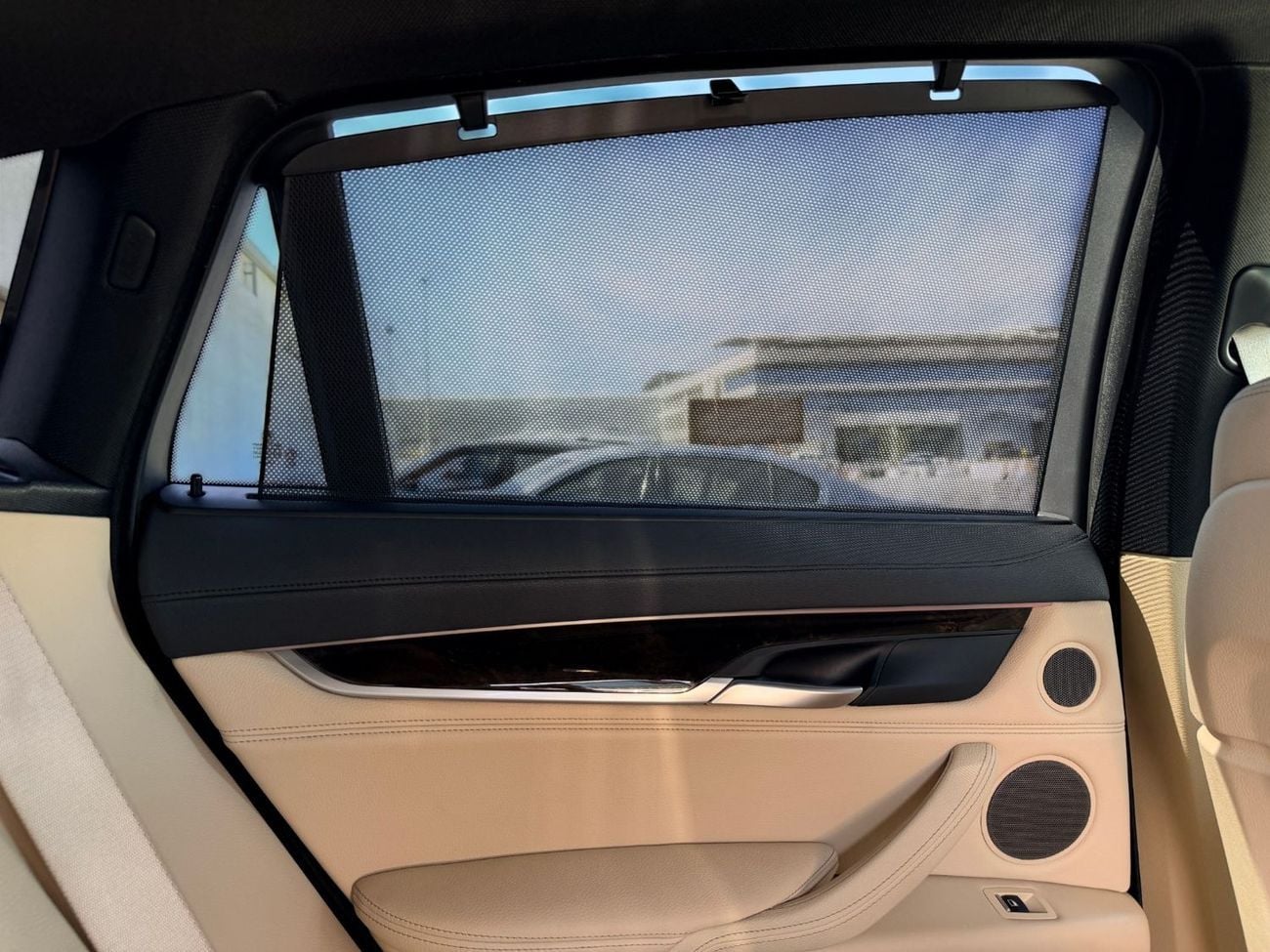 بي أم دبليو X6 AED 1,880 P.M | 0% DOWN PAYMENT | BMW X6 XDRIVE35I M KIT | AGENCY SERVICE HISTORY | 2019 | GCC SPECS