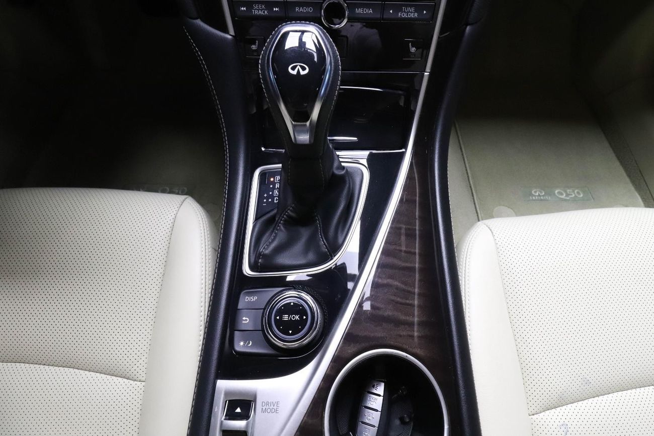 Infiniti Q50 V37