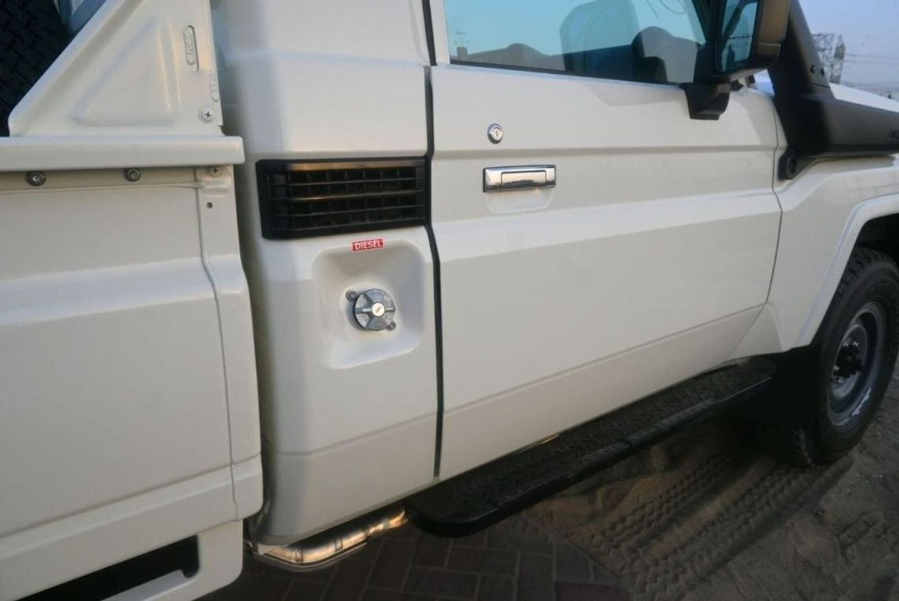تويوتا لاند كروزر بيك آب Toyota Land Cruiser Pick Up 2024Toyota LC 79 Single Cabin Pick Up 4.2L Diesel, Manual, White