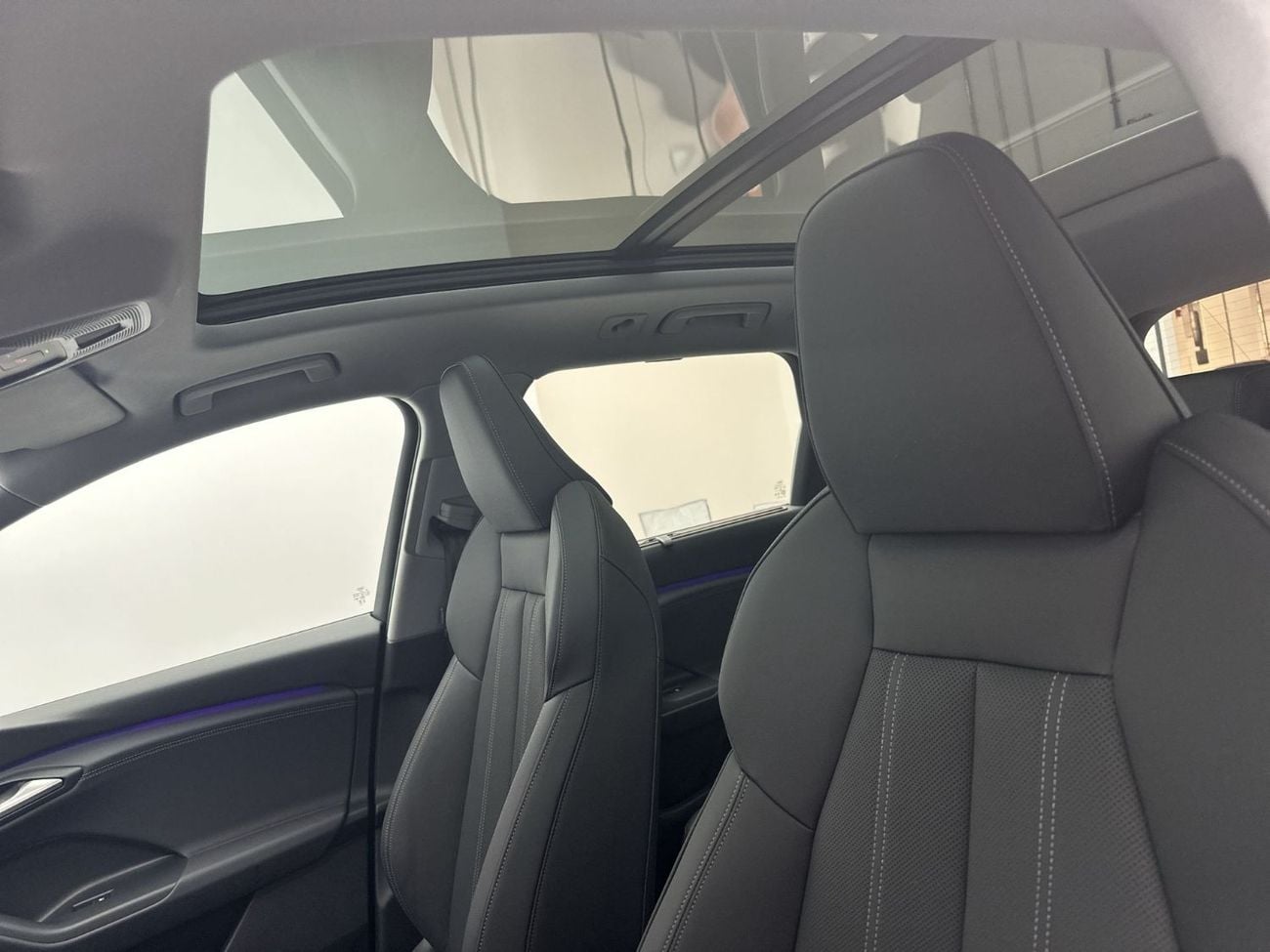 أودي Q6 إيترون Q6 SUV e-tron quattro 387hp (Ref# 012607)
