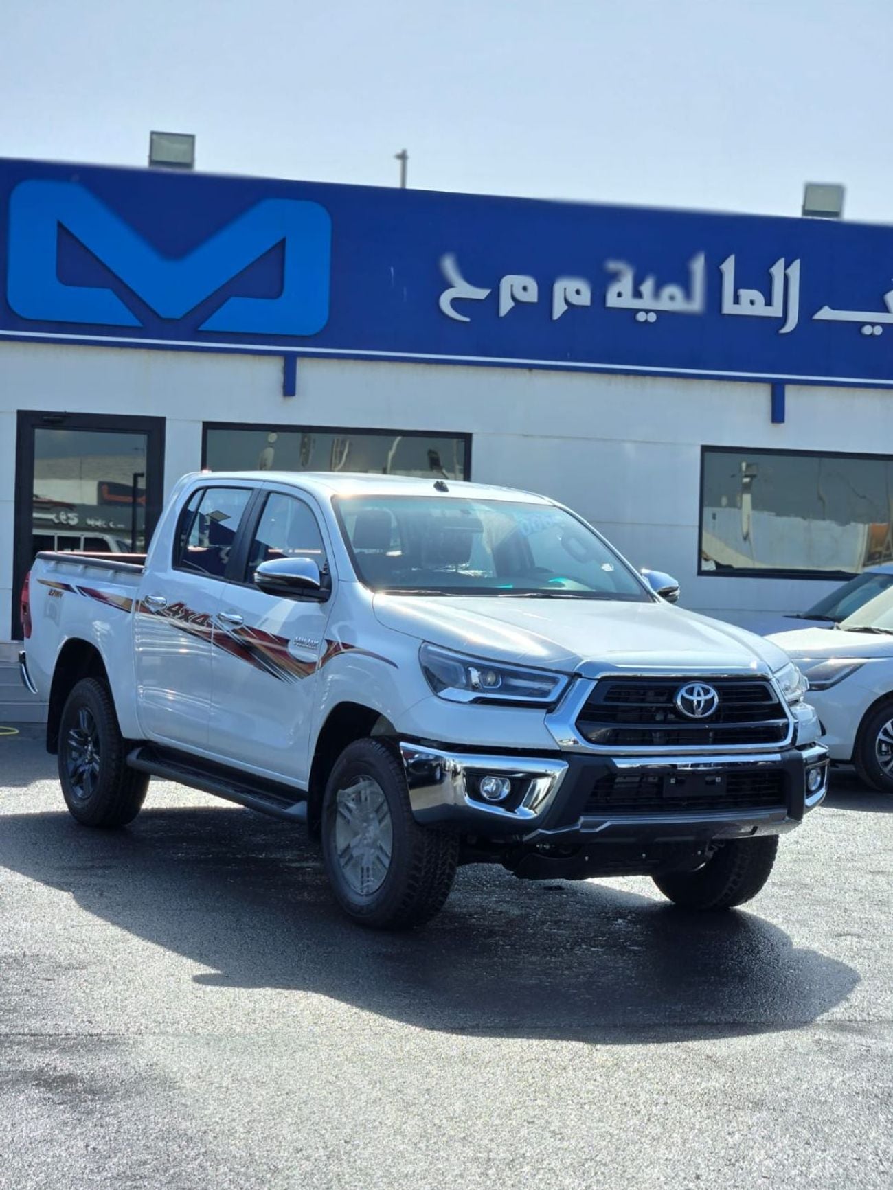 Toyota Hilux 2.7L PETROL A/T GLXS SPS DOUBLE CABIN FULL OPTION PICKUP