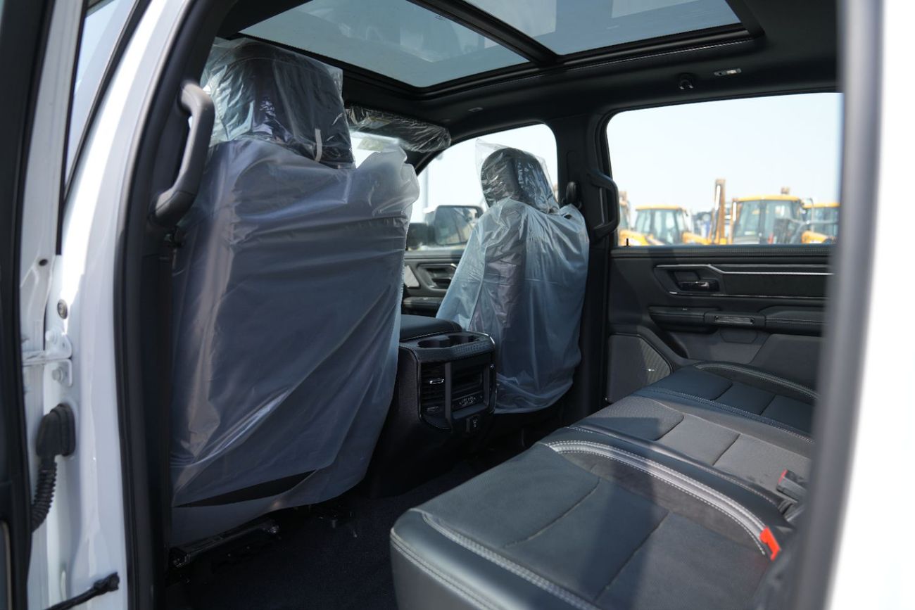 رام 1500 Rebel 5.7L Crew Cab Utility (5 Seater)