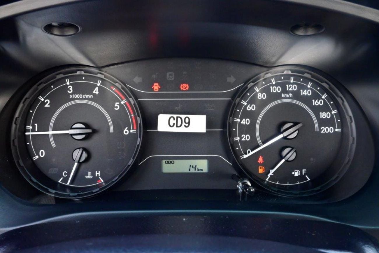 تويوتا هيلوكس GL 2.4L Single Cab Utility