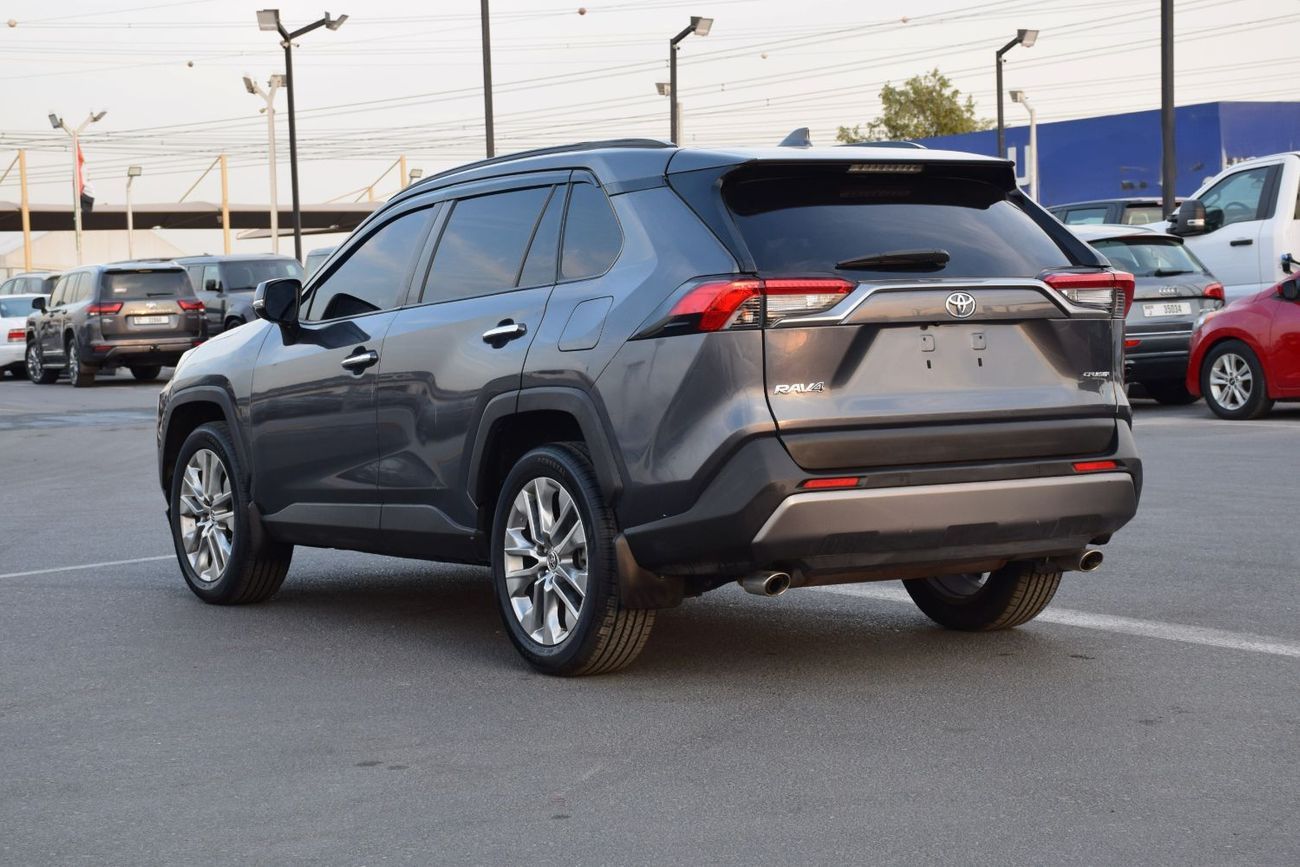 تويوتا راف ٤ LE 2.0L FWD Petrol (Right Hand)