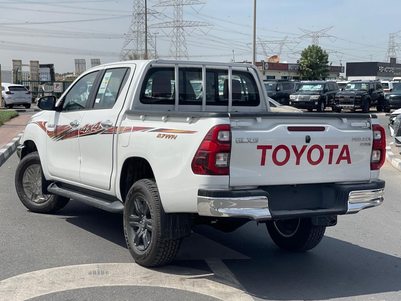 تويوتا هيلوكس GLXS SR5 2.7L 4X4