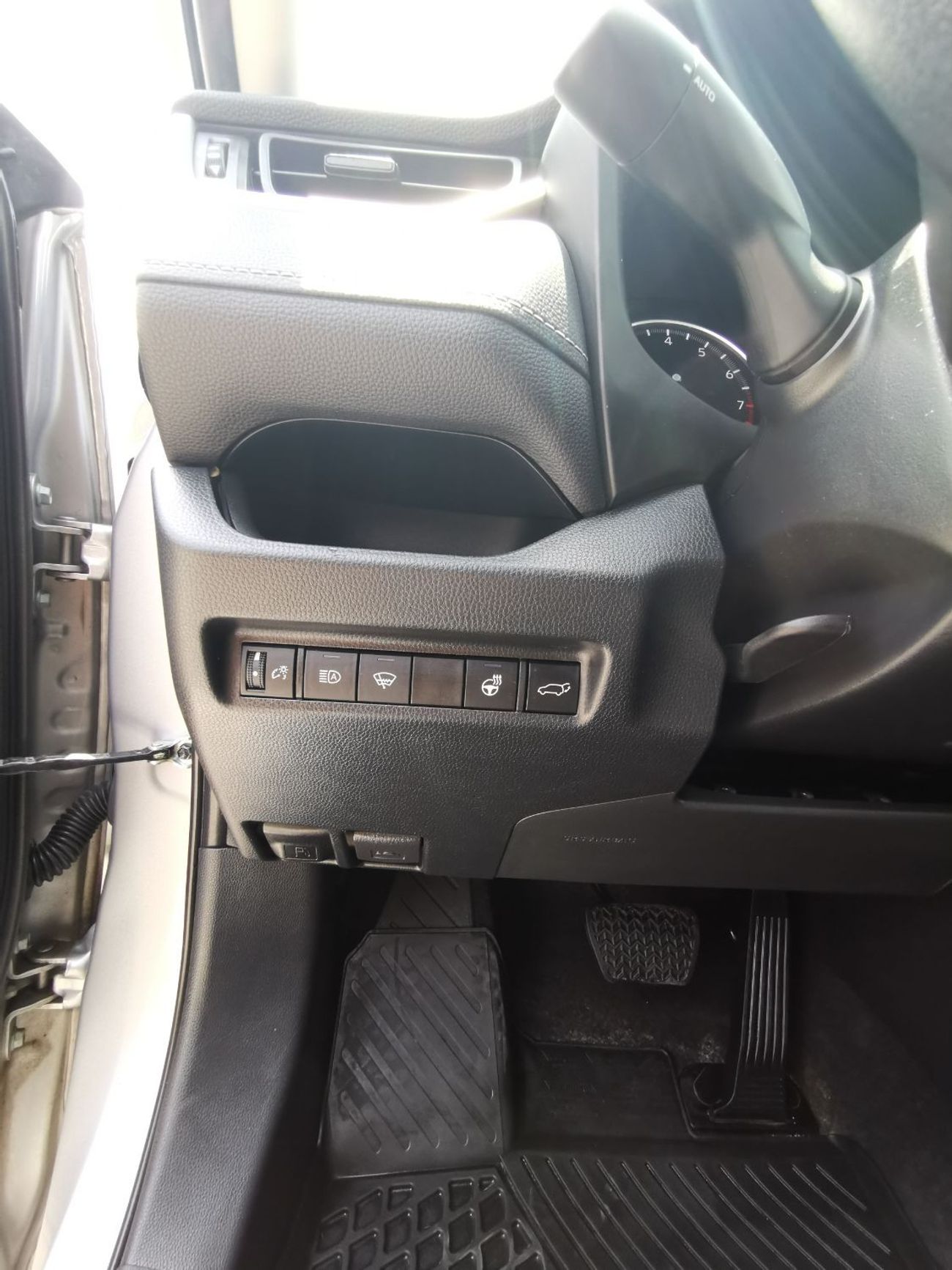 تويوتا راف ٤ TOYOTA RAV4 XLE -2022 - SILVER