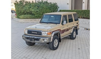 تويوتا لاند كروزر هارد توب Land Cruiser Hardtop LHD model 2013