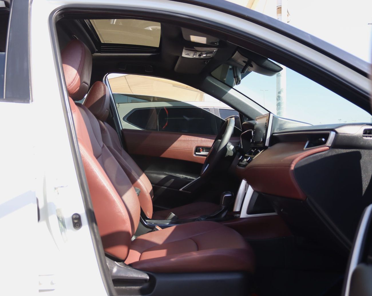 Toyota Corolla Cross 1.8L XL (HEV) Toyota Corolla Cross Hybrid - 2023 - GCC - Under Warranty - Full Options - 1.8L  - Exc