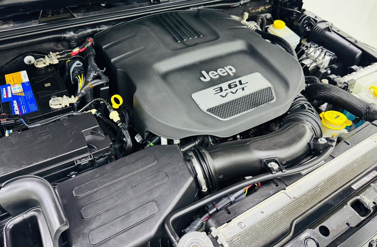 Jeep Wrangler Unlimited Sport S 3.6L A/T