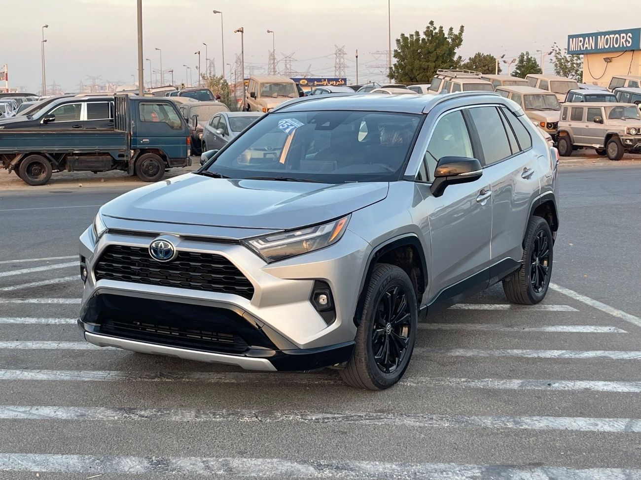 Toyota RAV4 2023 TOYOTA RAV4 SE HYBRID 4x4 IMPORTED FROM USA