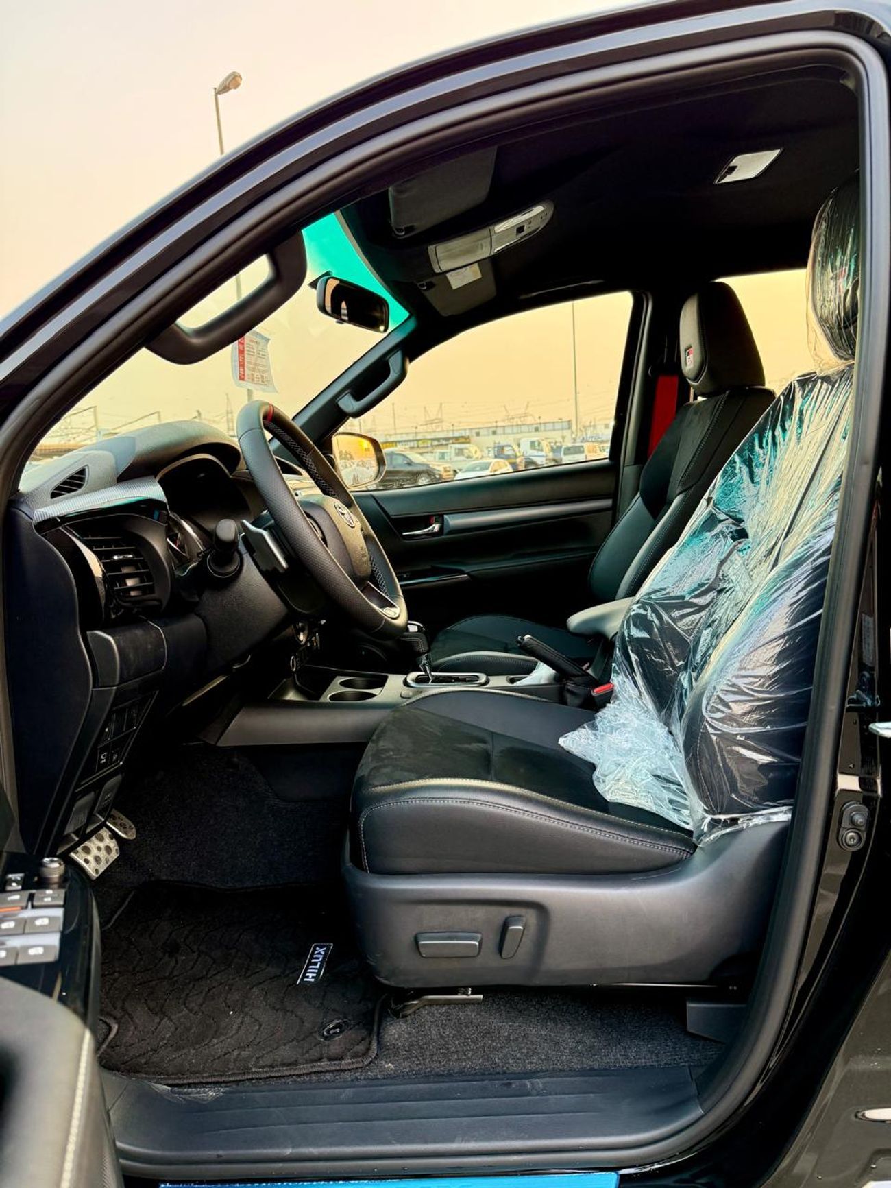 تويوتا هيلوكس Toyota Hilux GR Sport 4.0L