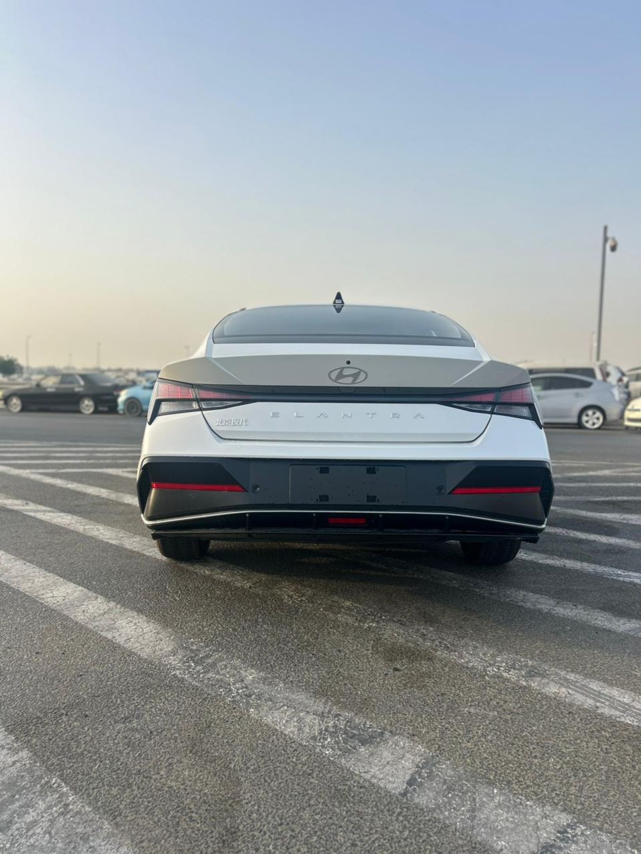 هيونداي إلانترا Hyundai Elantra ELITE | 1.5L PETROL | SUNROOF WITH LEATHER | CHINESE SPECS