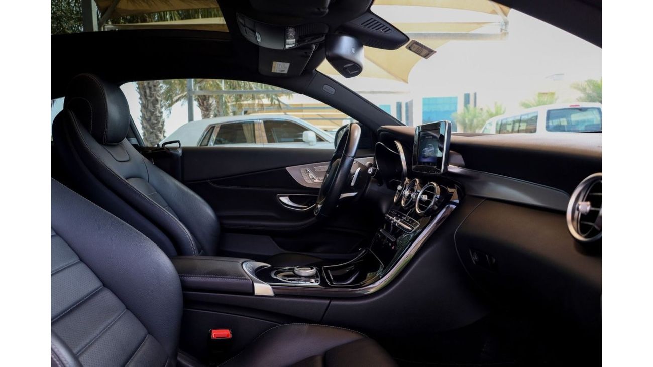 Mercedes-Benz C 300 Mercedes-Benz C300 AMG Pack 2018 American Spec under Warranty with Flexible Down-Payment/ Flood Free
