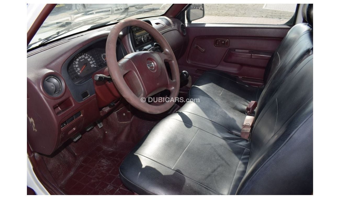 Nissan Pickup Nissan D/C pick up, model:2015. Excellent condition
