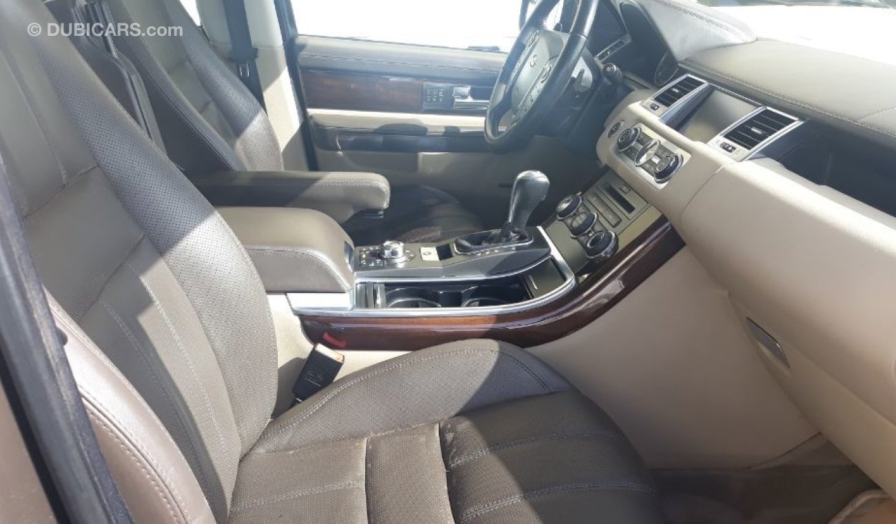 Land Rover Range Rover Sport Autobiography 2011 Gulf specs Full options clean car excellent condition with agency service  history