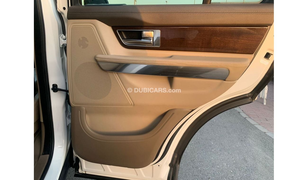 لاند روفر رينج روفر Range Rover SE _ Gcc_2013_Excellent_Condition _Full option