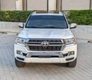 تويوتا لاند كروزر Toyota landcruise 2008Model Facelifted 2021 VXR 4.7L V8 petrol Engine Colour White push start Transm