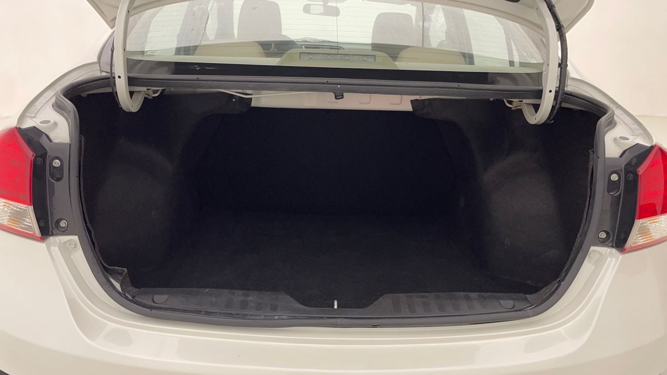 سوزوكي سياز GL 1.5 | بدون دفعة مقدمة | اختبار القيادة في المنزل