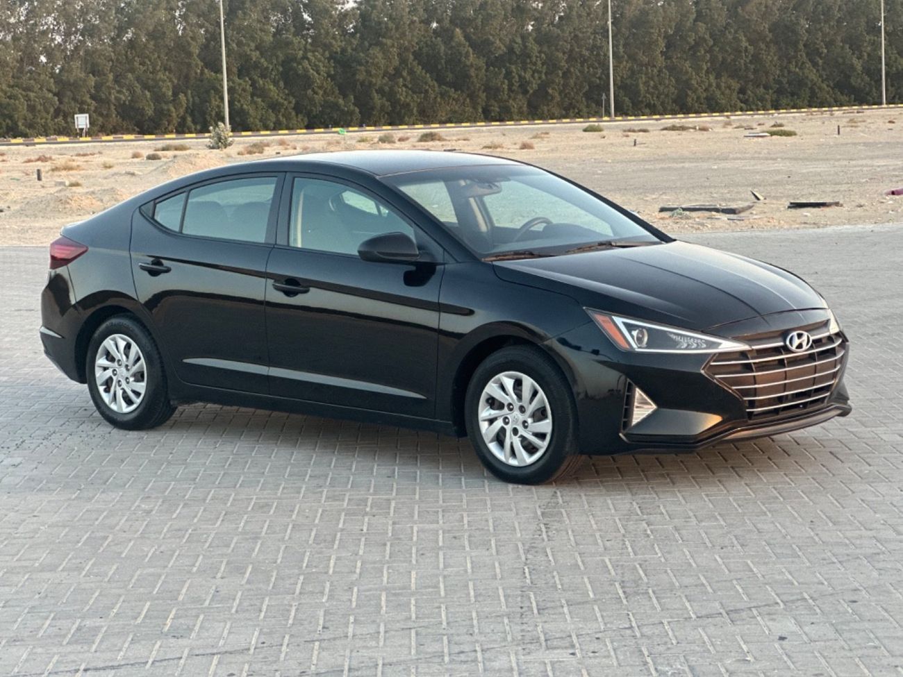 Hyundai Elantra GL 2.0L MODEL 2020 Car. PERFECT condition inside and outsidee