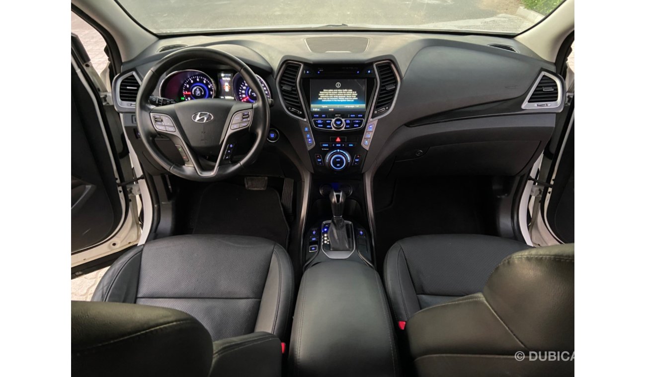 Hyundai Santa Fe 2015 3,5 fUll GCCvery good car km 165,831 AED 43,000