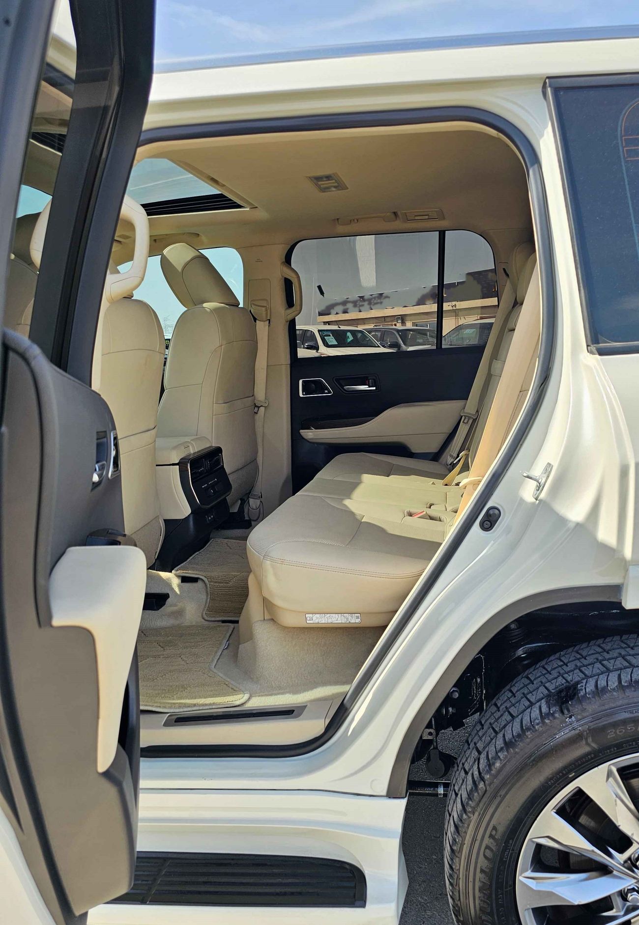 Toyota Land Cruiser // TWIN TURBO // GXR // 3.5L // LOW MILEAGE // FULL OPTION (LOT # 24037)