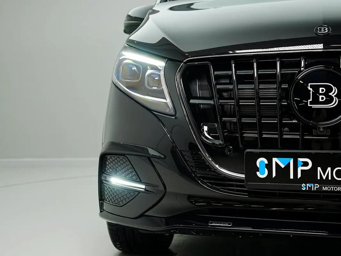 Mercedes Benz V300 AVANTGARDE BRABUS V300 EXTRA-LONG | GCC SPECS | DEALER WARRANTY