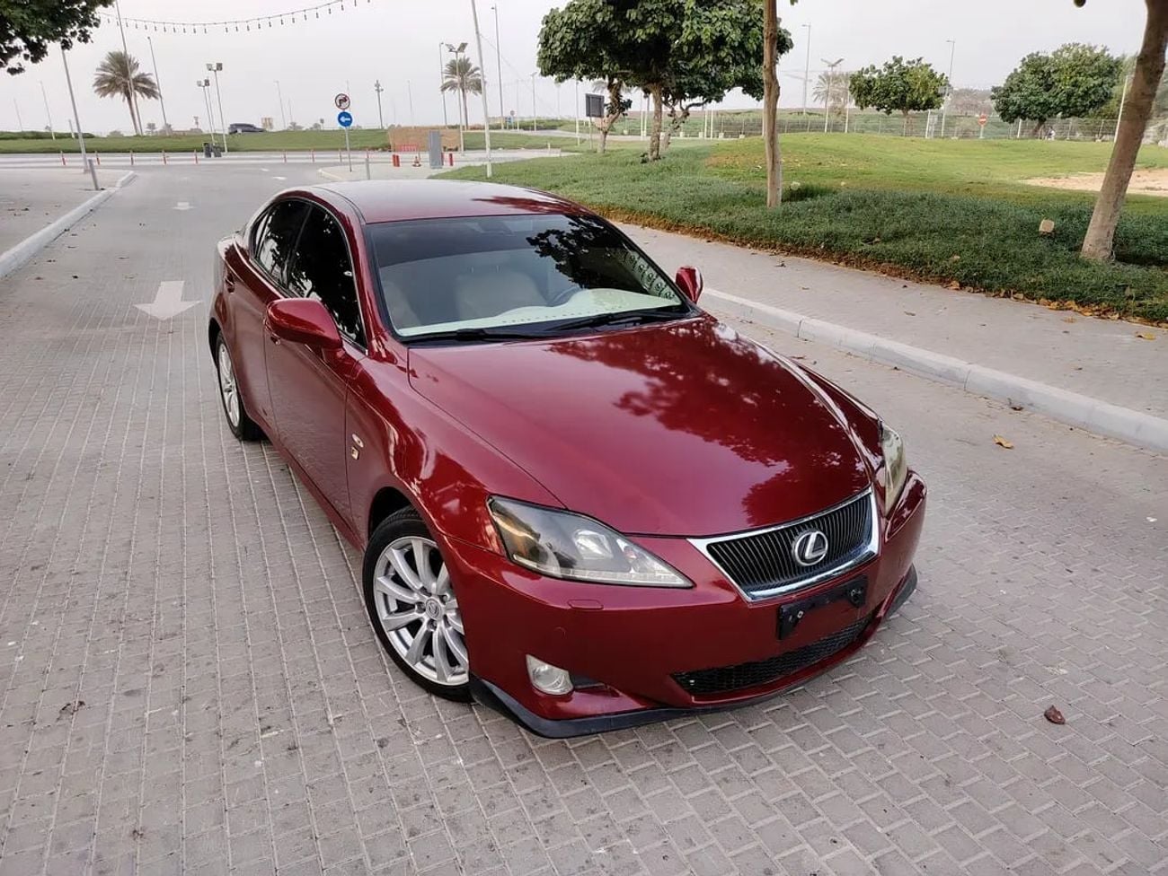 لكزس IS 250 PREMIER