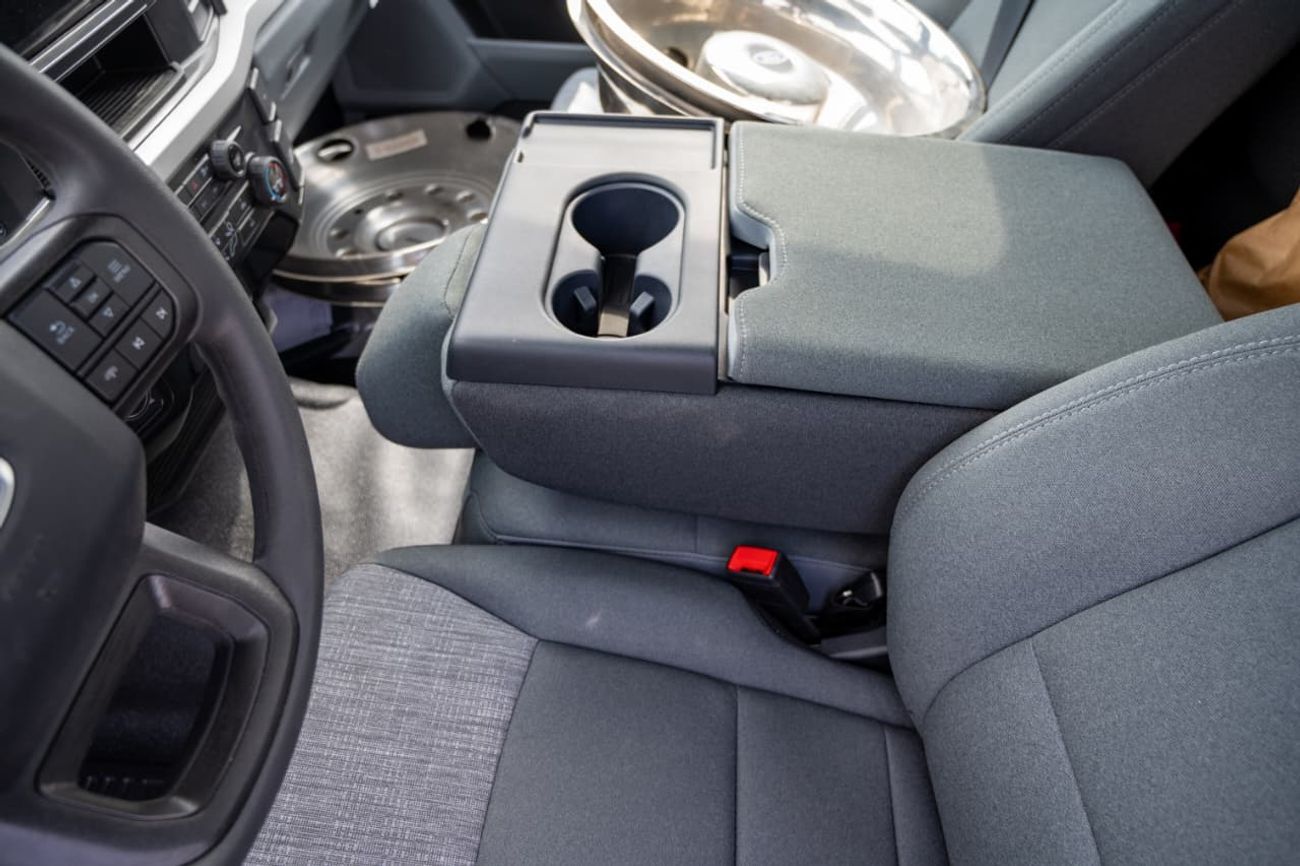 فورد F 550 Super duty XLT | 6.7L Power Stroke V8 Turbo Diesel | 4x4 | Automatic