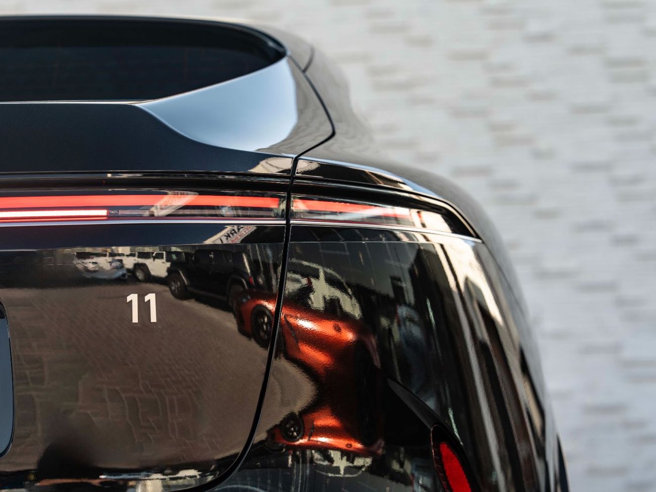 أفاتر 11 Performance AWD