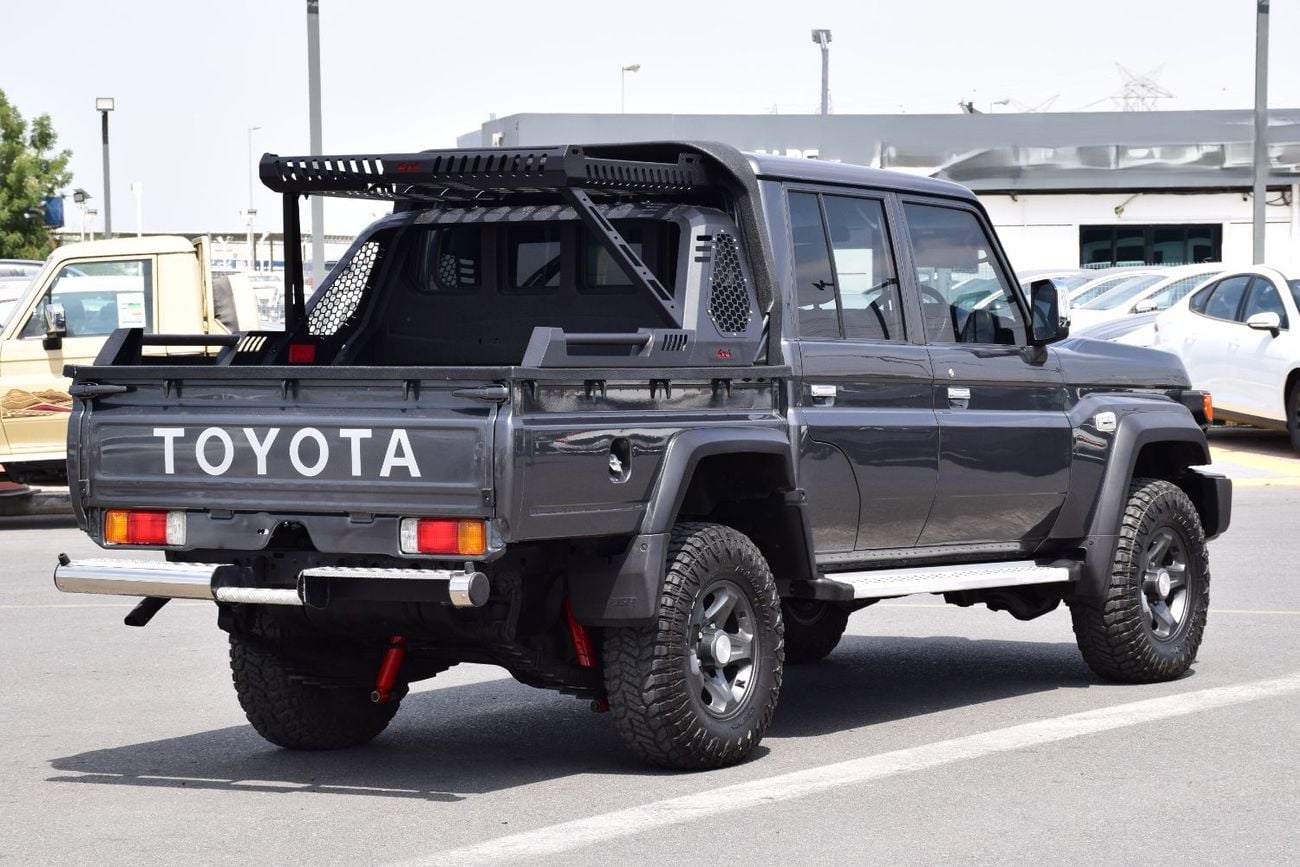 تويوتا لاند كروزر بيك آب 4.5L diesel Manual (export Only)