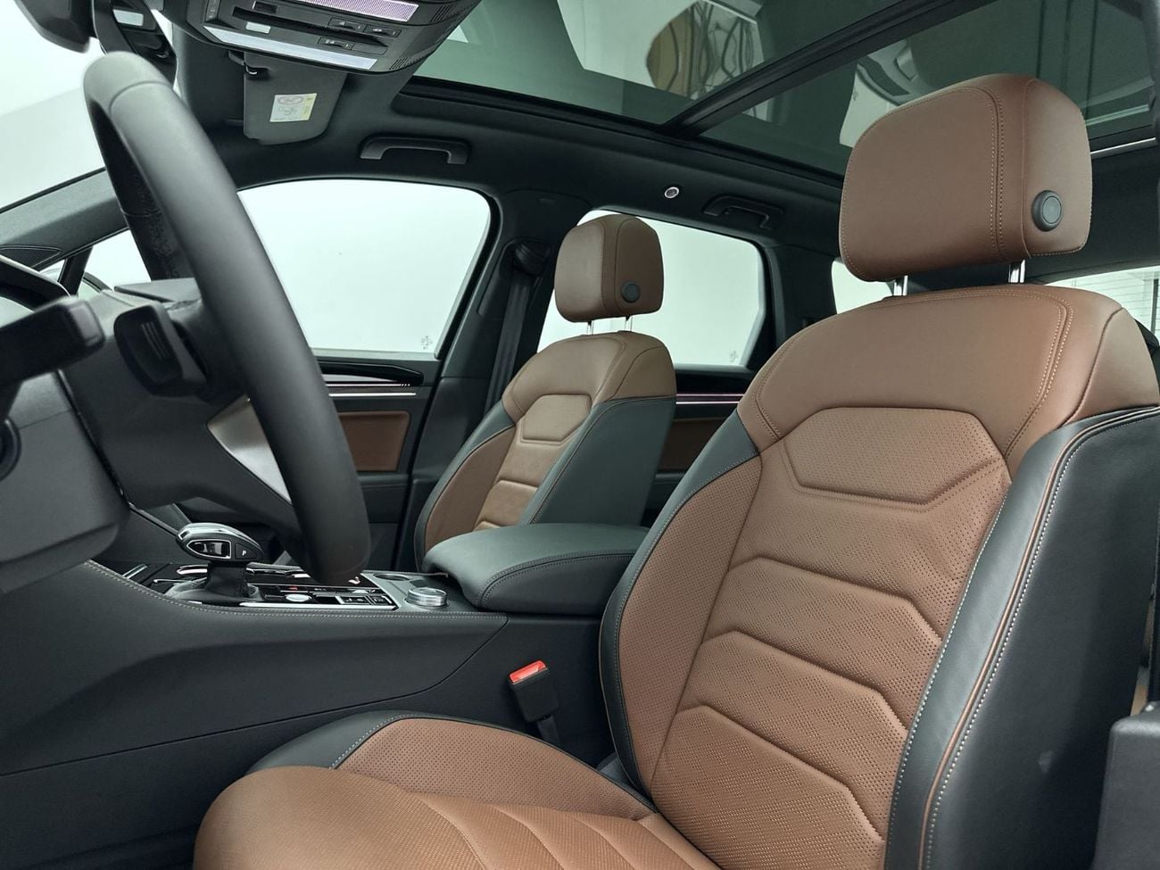 فولكس واجن طوارق ELEGANCE | Premium V6 Performance & Smart Tech | VW Certified | GCC Specs