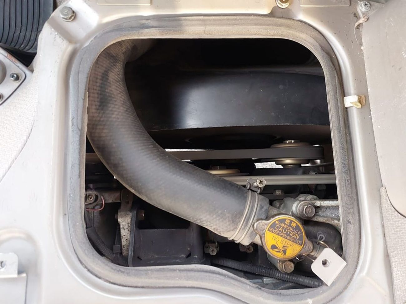 ميتسوبيشي روزا MITSUBISHI ROSA BUS RHD 2004 MODEL 4.2 L DIESEL AUTOMATIC(PM00594)