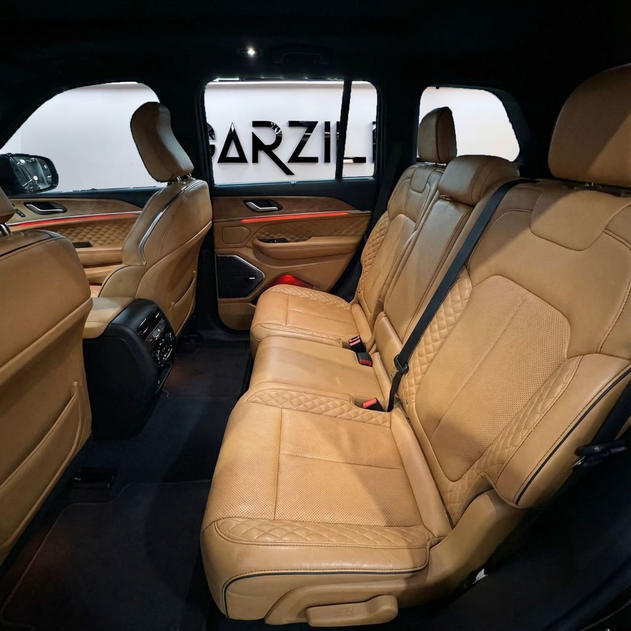 Jeep Grand Cherokee L Summit Reserve 5.7L AED 3,623 / Monthly l Jeep Grand Cherokee 2023 l V8 l 0% Downpayment l GCC Spe