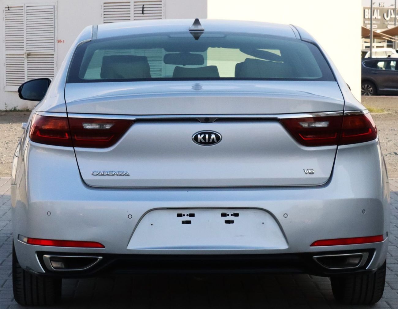 كيا كادنزا 2020 كيا كادينزا LX (YG)، سيدان ذات 4 أبواب، 3.3 لتر 6 سلندر، بنزين، أوتوماتيكية، دفع أمامي