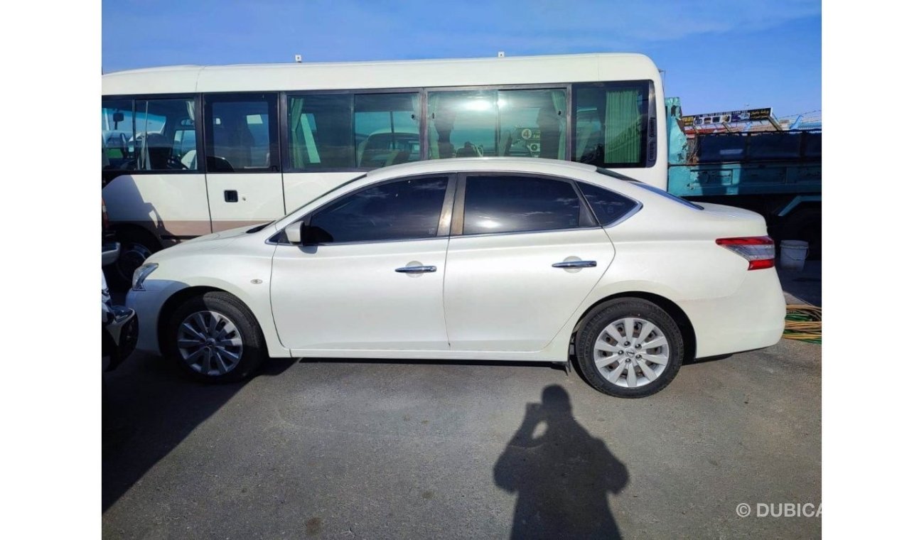 نيسان سنترا NISSAN SENTRA AWR 2020 GCC | Km 122190 | WHITE