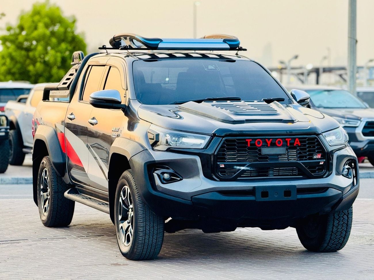 تويوتا هيلوكس GR Sport 2.8L