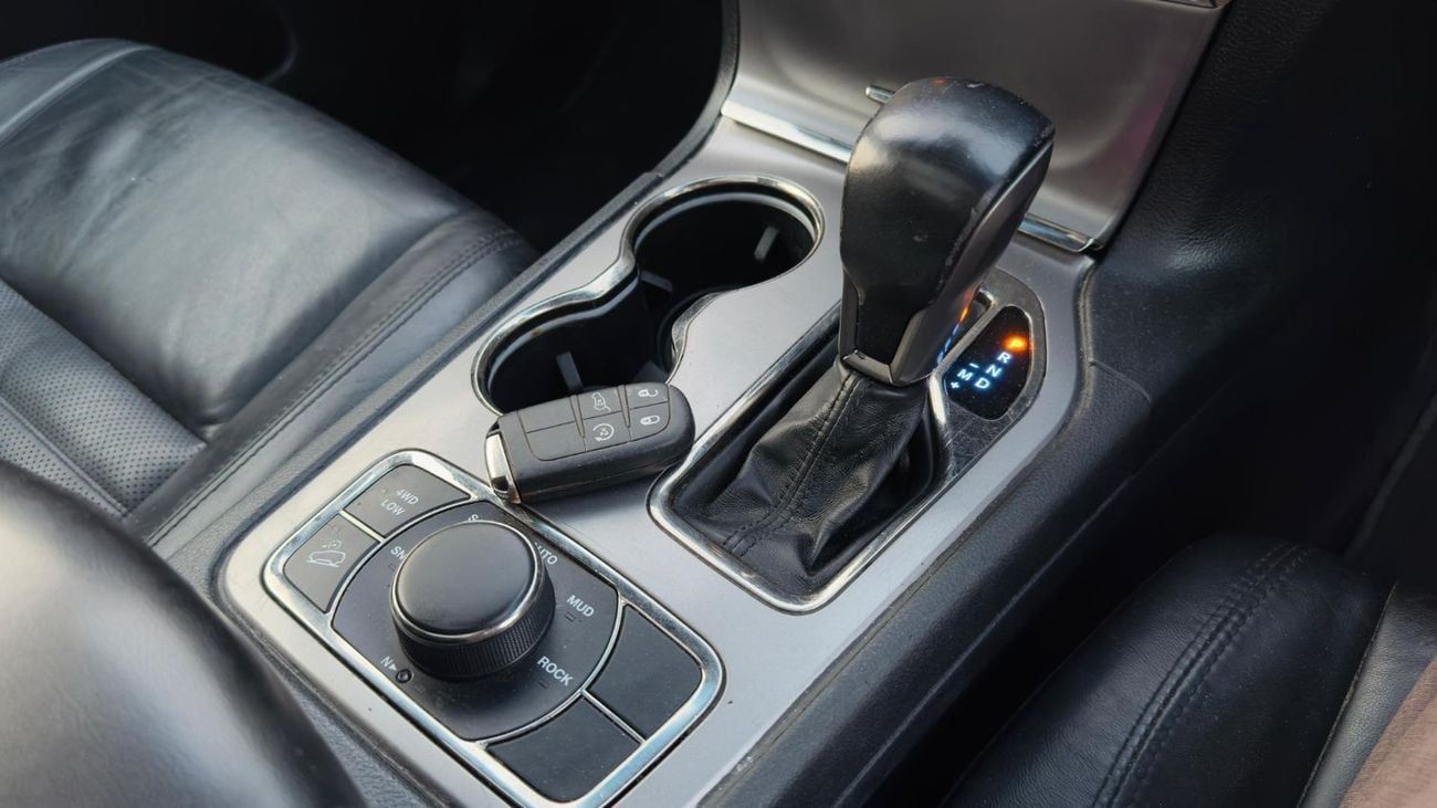 Jeep Grand Cherokee PREMIUM FEATURES | 3.0 DIESEL ENGINE | AUTO | RHD | REAR VIEW CAMERA