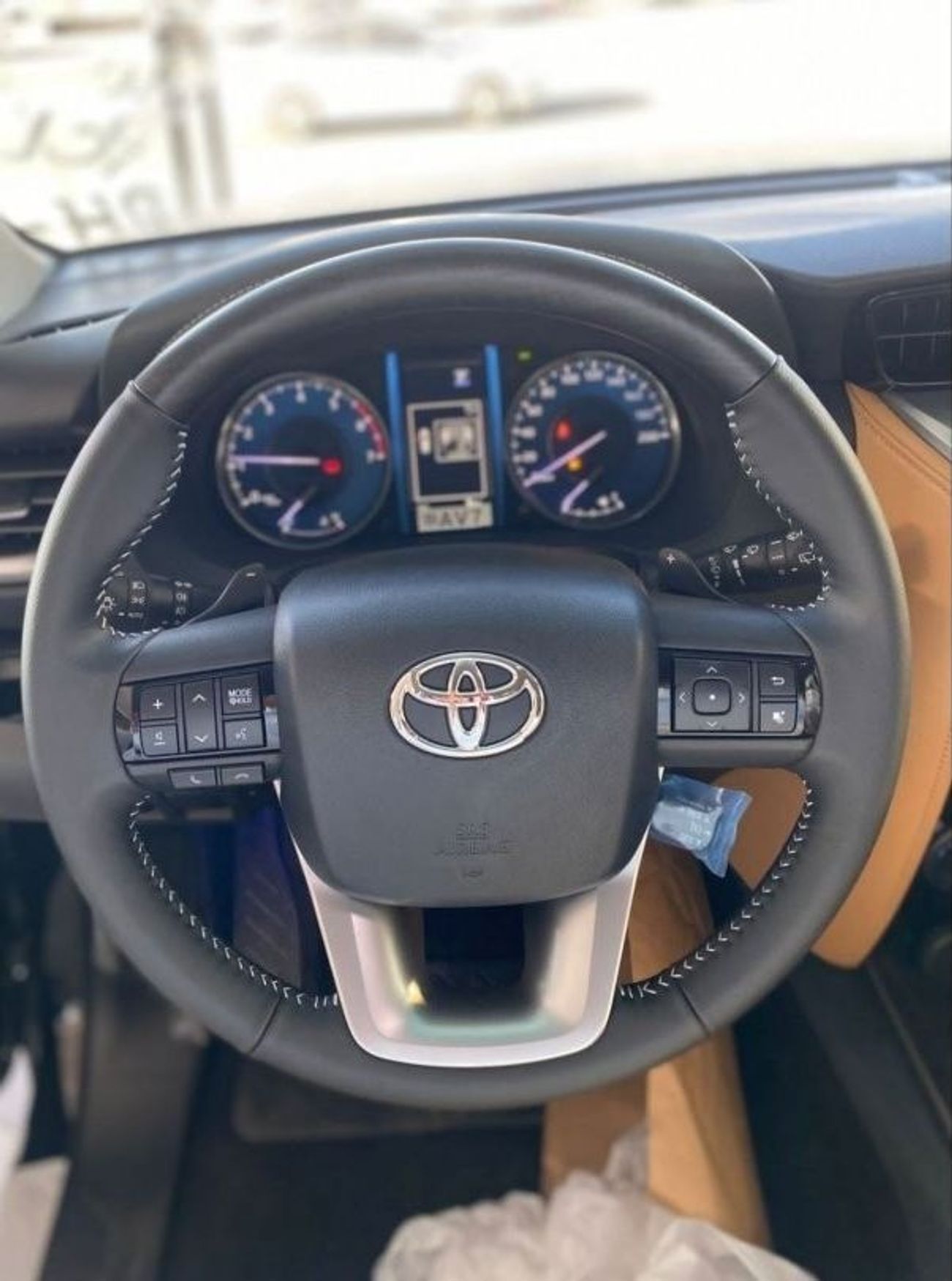Toyota Fortuner VX1 4.0L
