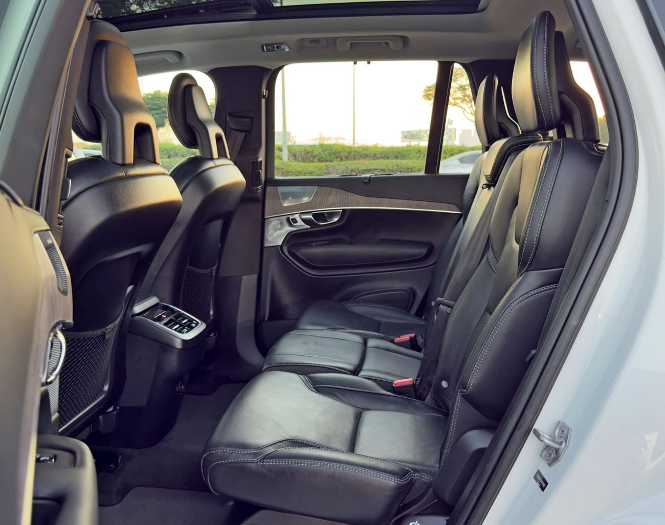 فولفو XC 90 MOMENTUM