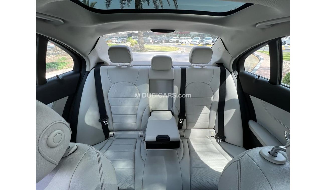 Mercedes-Benz C 300 Luxury MERCEDES BENZ C300 2015 KIT C63 AMG FULL OPTIONS IN LOW MILEAGE WITH DEALER WARRANTY