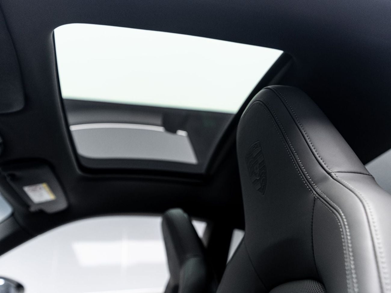 Porsche 911 Carrera 3.0L (444 HP) Coupe Carrera 3.0L (388 HP) Coupe 2024 Porsche 911 Carrera, 3.0 TC F6 RWD, 388