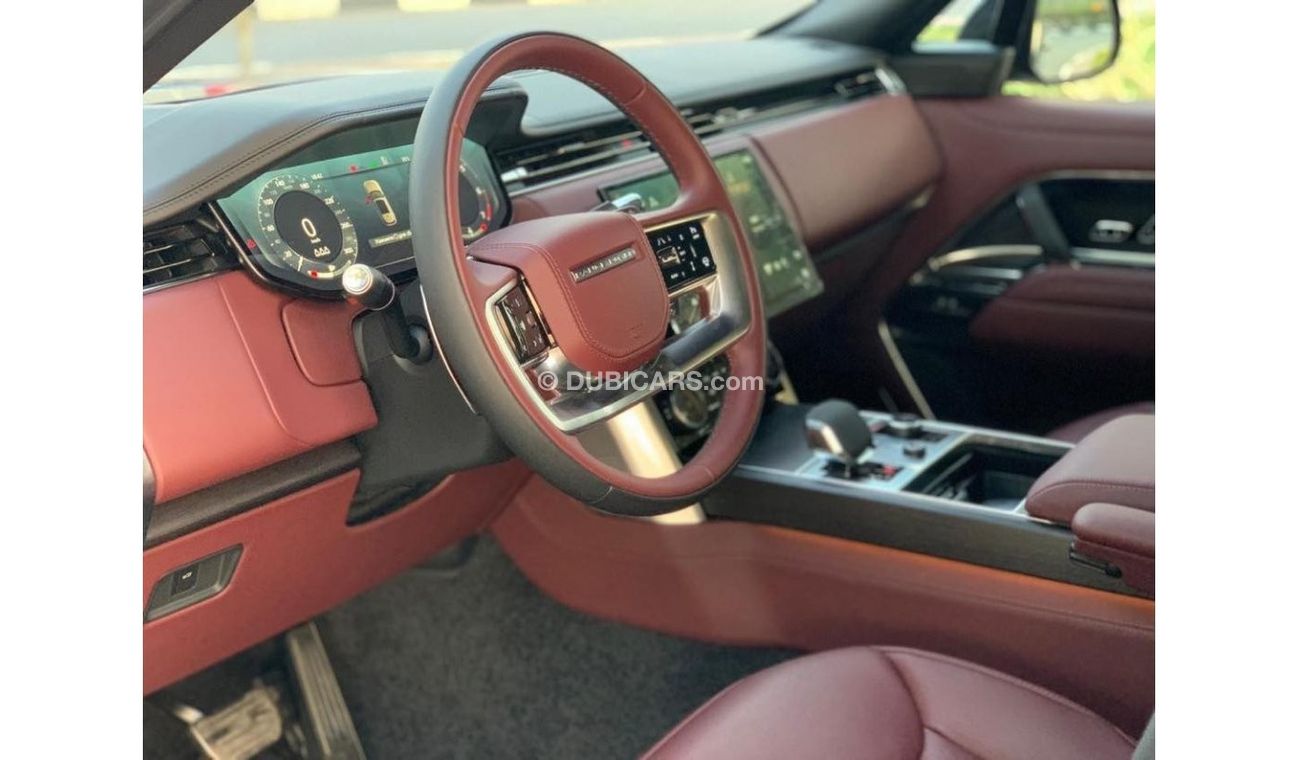 Land Rover Range Rover GCC SPEC UNDER WARRANTY AND SERVICE CONTRACT